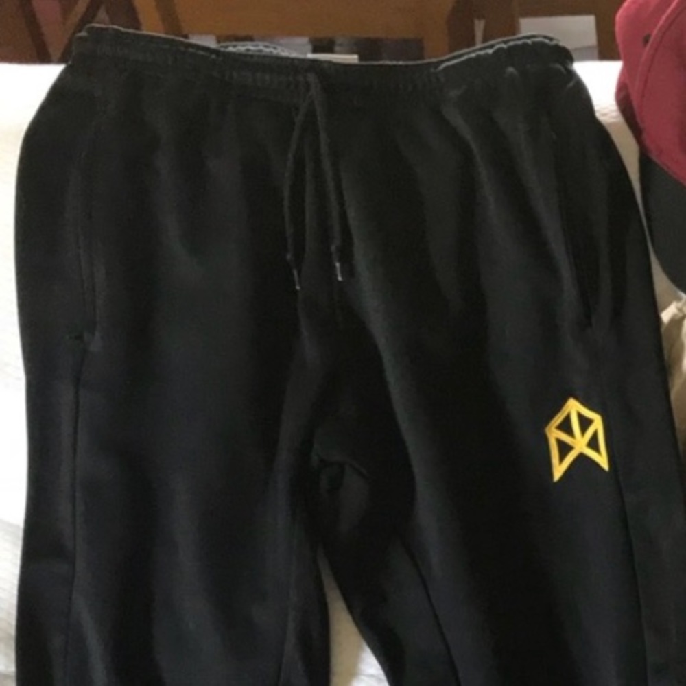 BMFIT joggers black size Large for Johnny